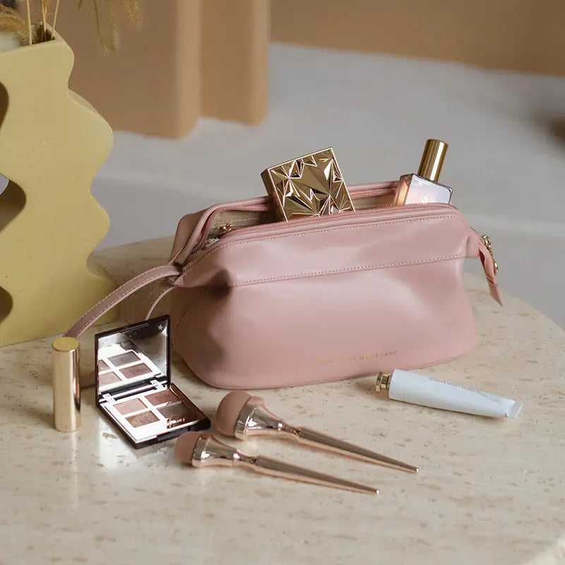 Large Capacity Cloud PU Cosmetic Bag for Travel & Storage