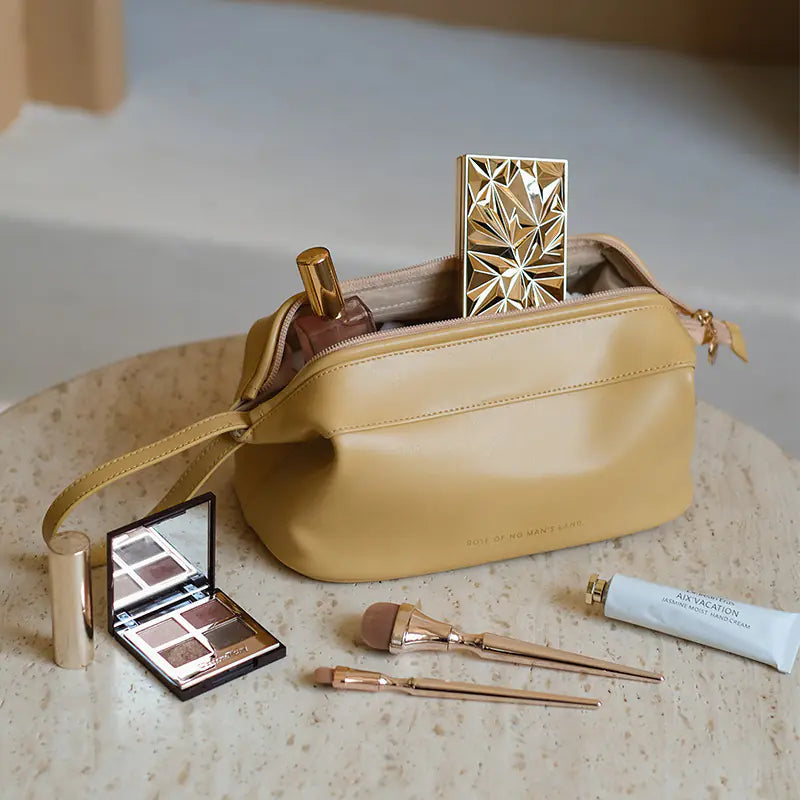 Large Capacity Cloud PU Cosmetic Bag for Travel & Storage