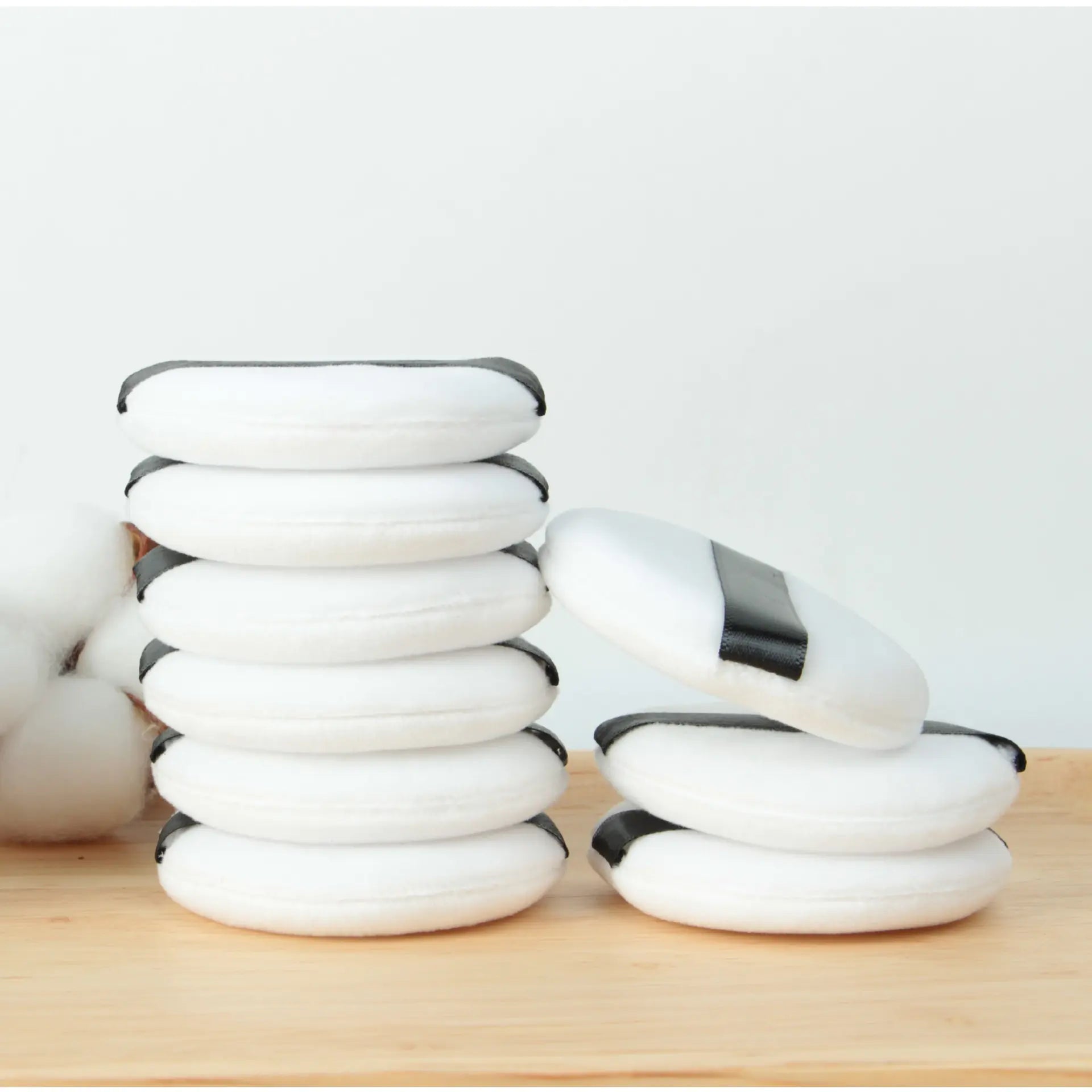 Mini Four-Grid Powder Puff with Soft Velvet Texture